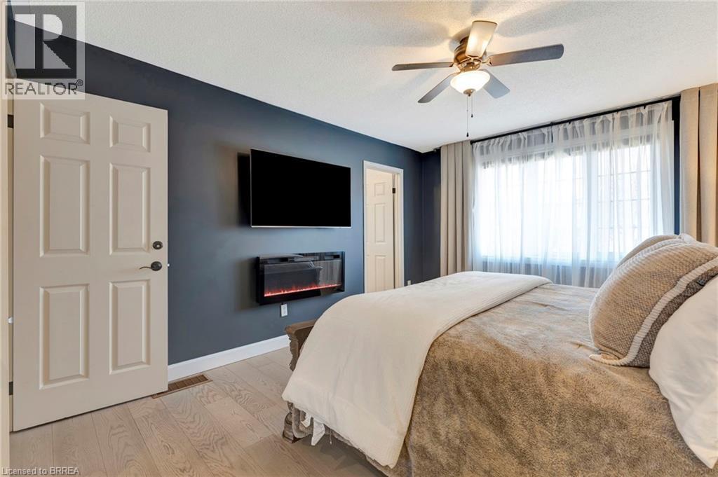 1 Bowen Lane, Brantford, ON - Indoor Photo Showing Bedroom