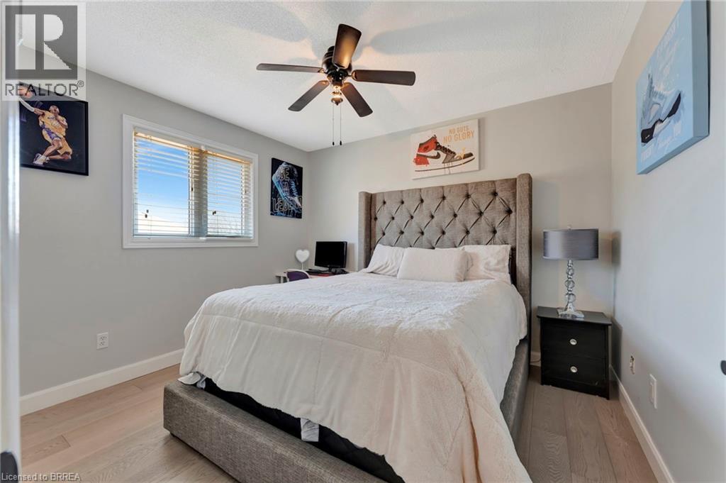 1 Bowen Lane, Brantford, ON - Indoor Photo Showing Bedroom