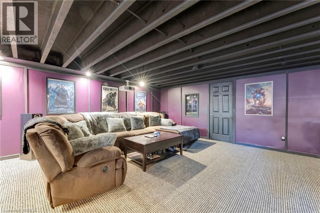 1 Bowen Lane, Brantford, ON - Indoor