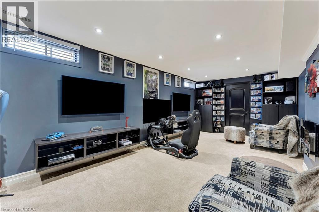 1 Bowen Lane, Brantford, ON - Indoor