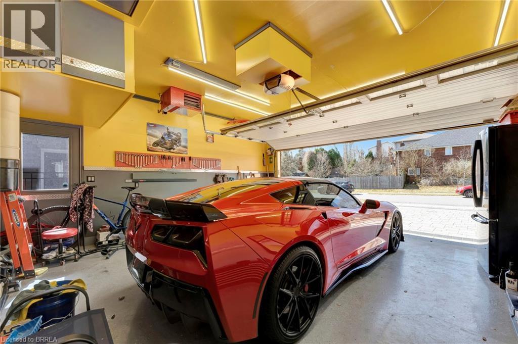 1 Bowen Lane, Brantford, ON - Indoor Photo Showing Garage