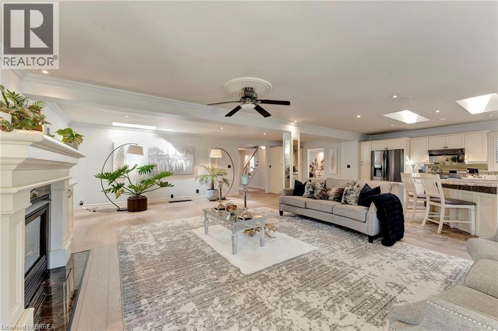 1 Bowen Lane, Brantford, ON - Indoor