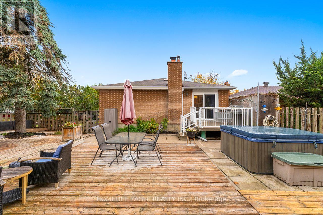 14 Lee Avenue, Bradford West Gwillimbury, ON - Outdoor With Deck Patio Veranda With Exterior