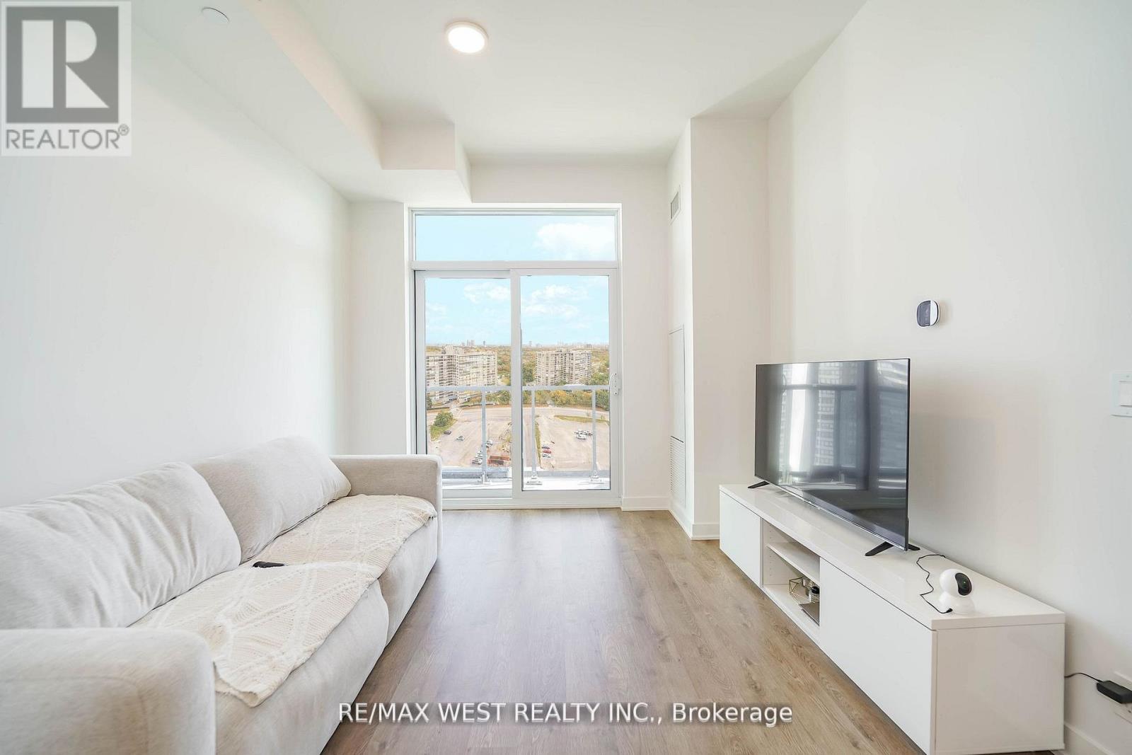 1101 - 50 Upper Mall Way, Vaughan, ON - Indoor