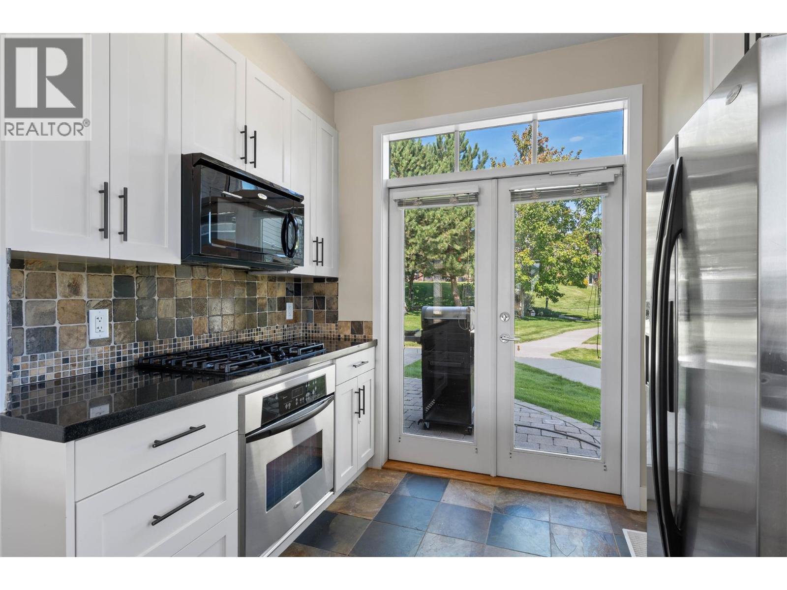 175 Holloway Drive Unit# 49, Kamloops, BC - Indoor Photo Showing Kitchen