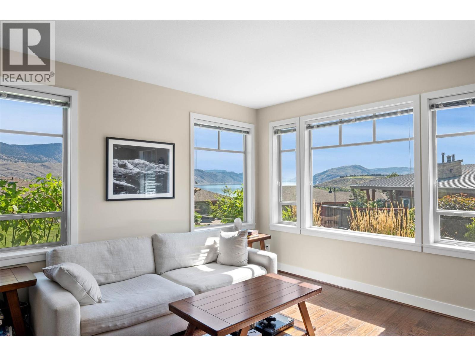 175 Holloway Drive Unit# 49, Kamloops, BC - Indoor Photo Showing Living Room