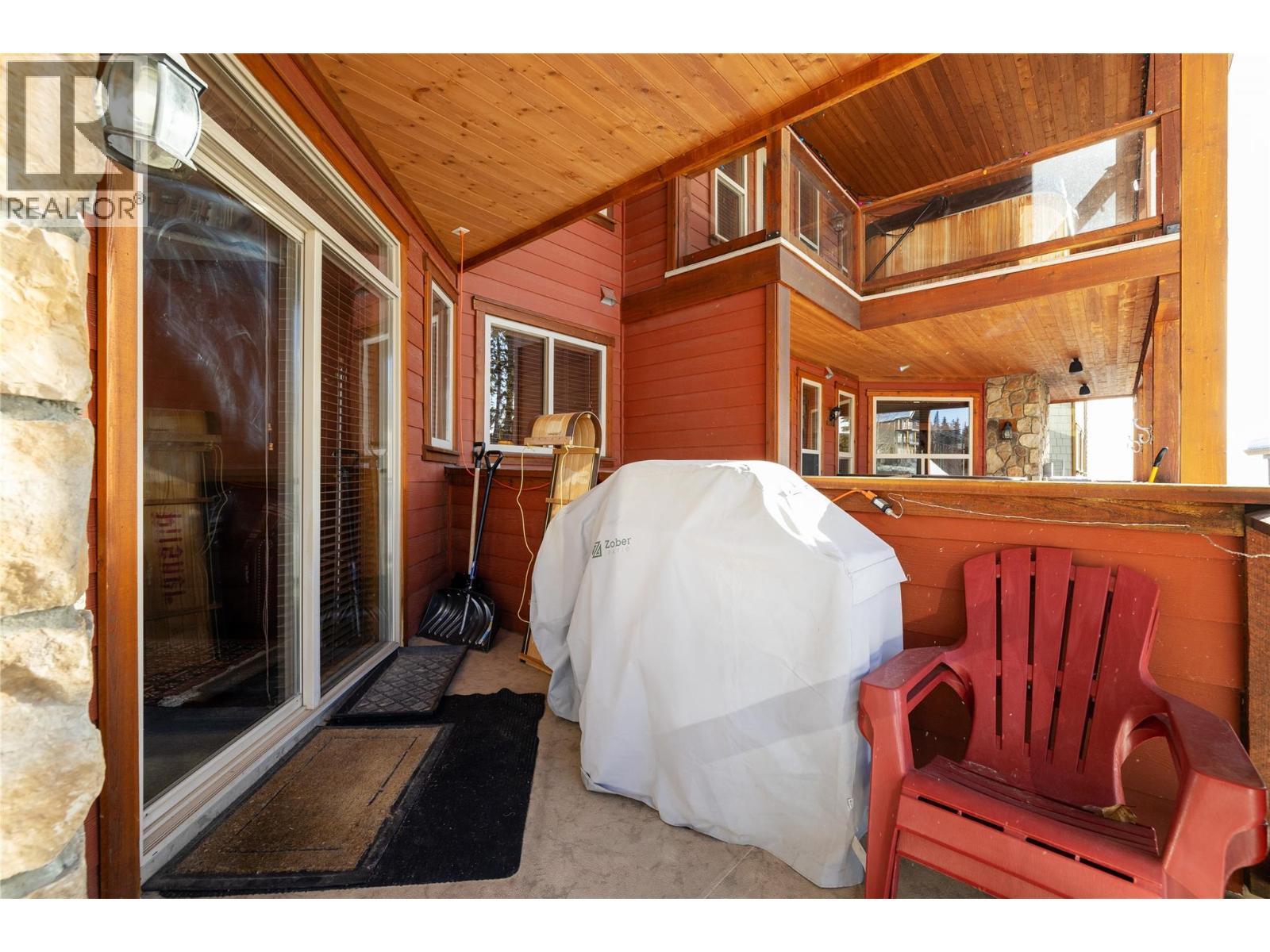 5050 Snowbird Way Unit# 306, Big White, BC - With Exterior