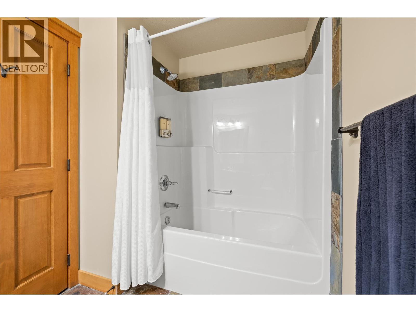 5050 Snowbird Way Unit# 306, Big White, BC - Indoor Photo Showing Bathroom