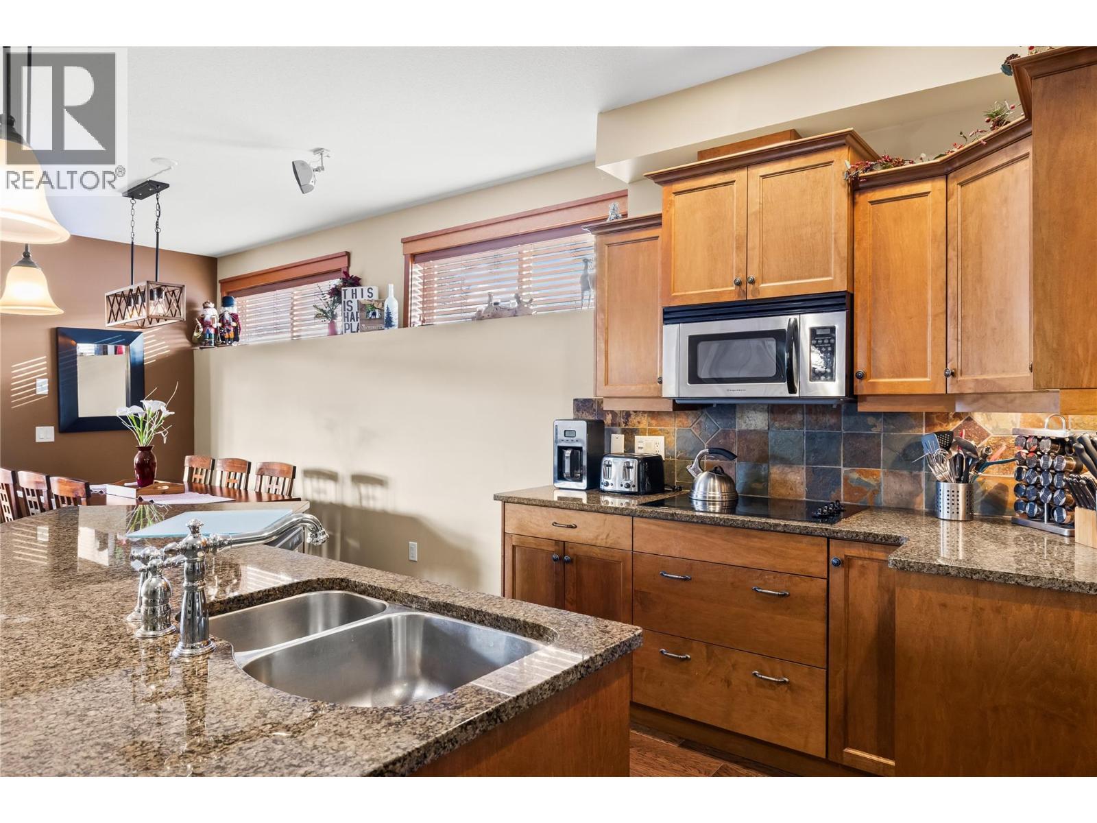 5050 Snowbird Way Unit# 306, Big White, BC - Indoor Photo Showing Kitchen With Double Sink