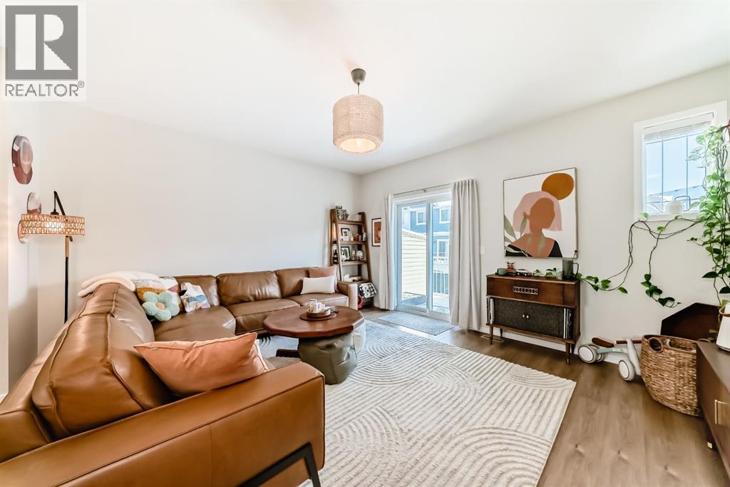 646 Copperstone Manor Se, Calgary, AB - Indoor Photo Showing Living Room