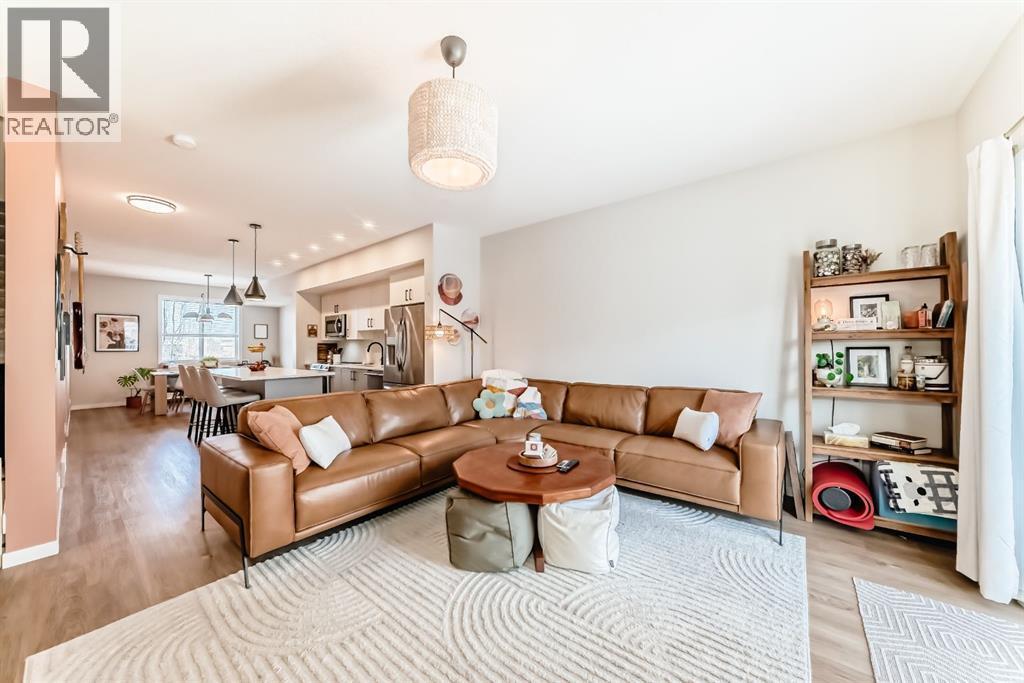 646 Copperstone Manor Se, Calgary, AB - Indoor Photo Showing Living Room
