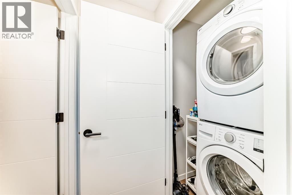 646 Copperstone Manor Se, Calgary, AB - Indoor Photo Showing Laundry Room