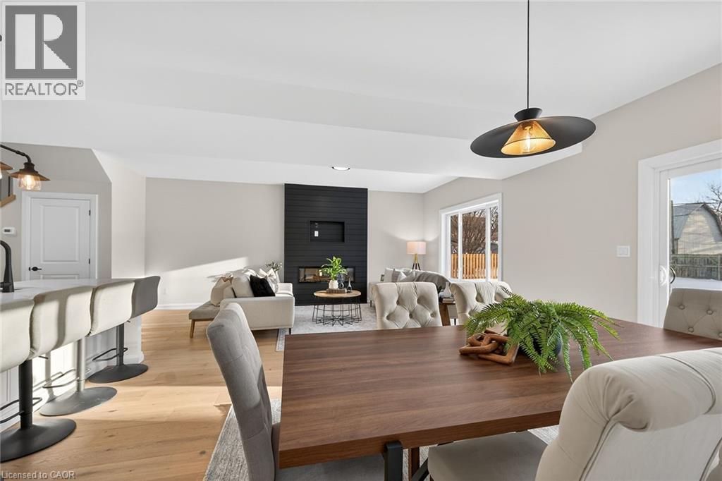 45B Howard Street, Hagersville, ON - Indoor Photo Showing Dining Room