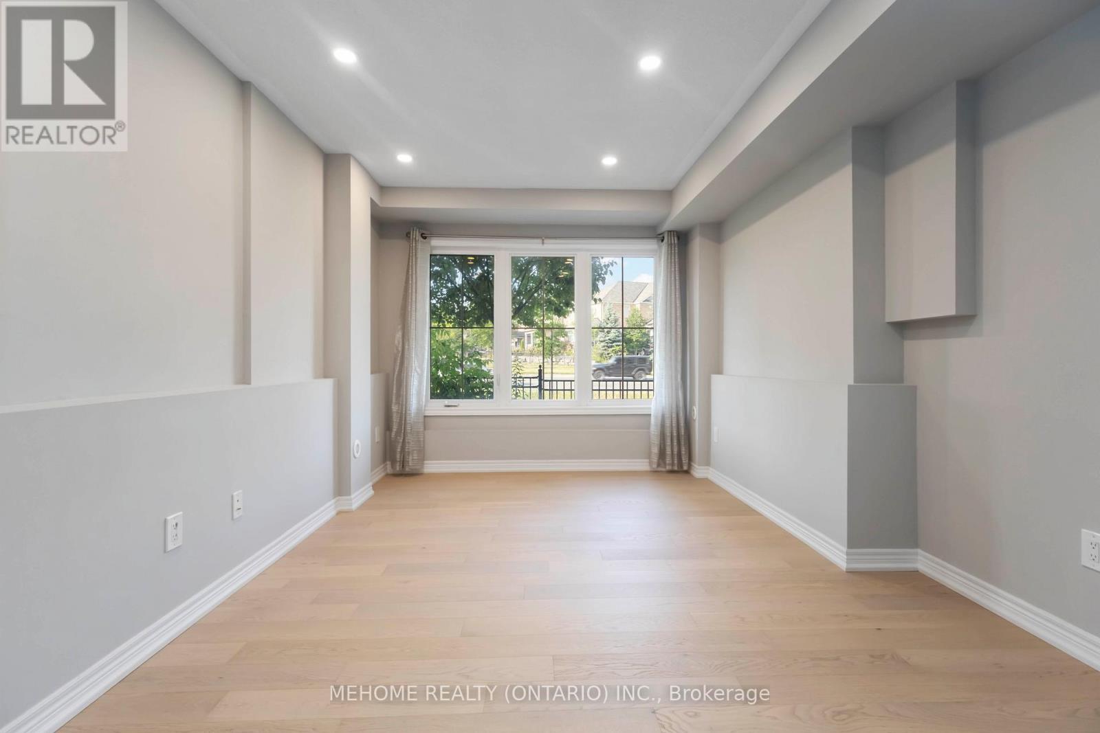 229 Dundas Way, Markham, ON - Indoor Photo Showing Other Room