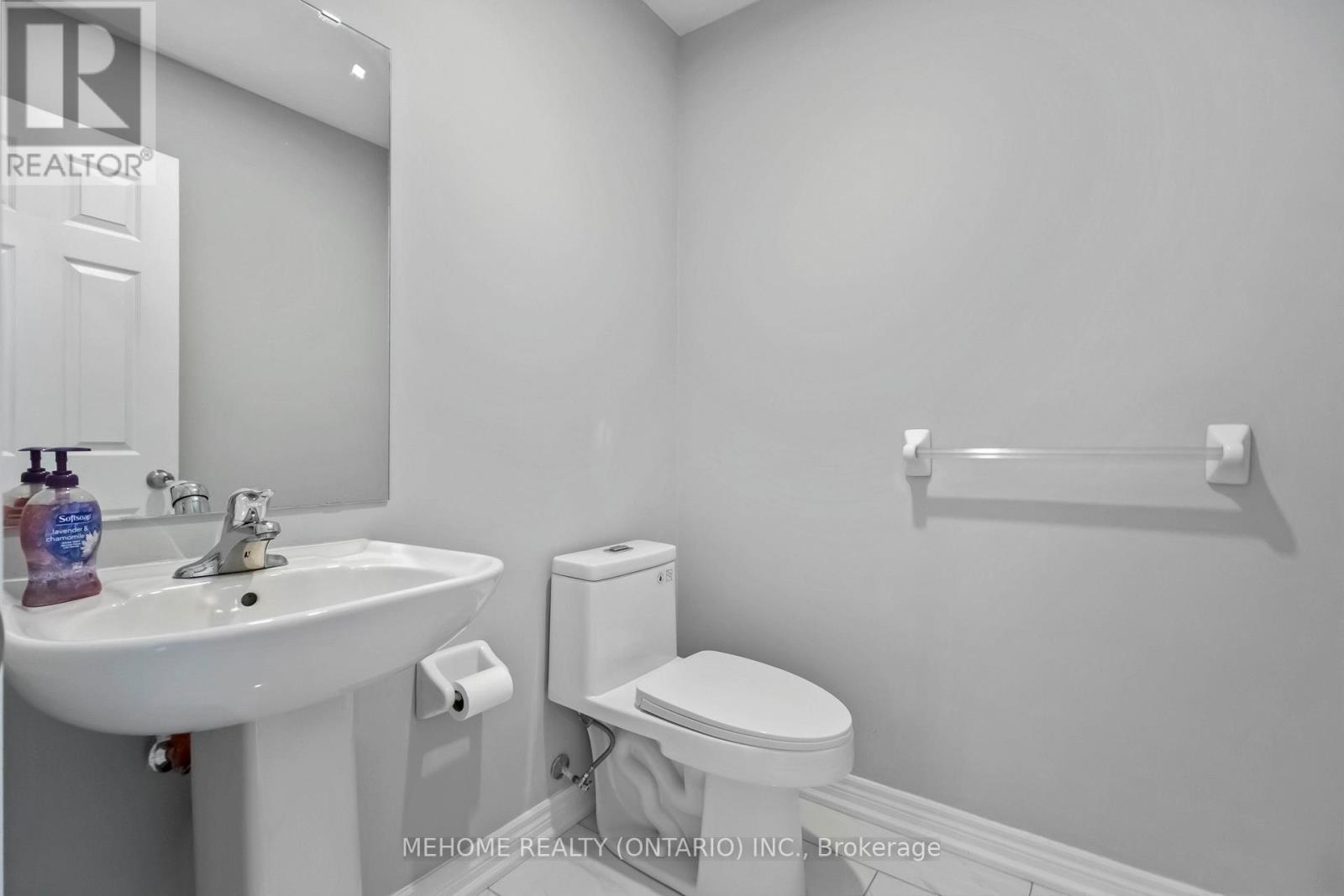 229 Dundas Way, Markham, ON - Indoor Photo Showing Bathroom