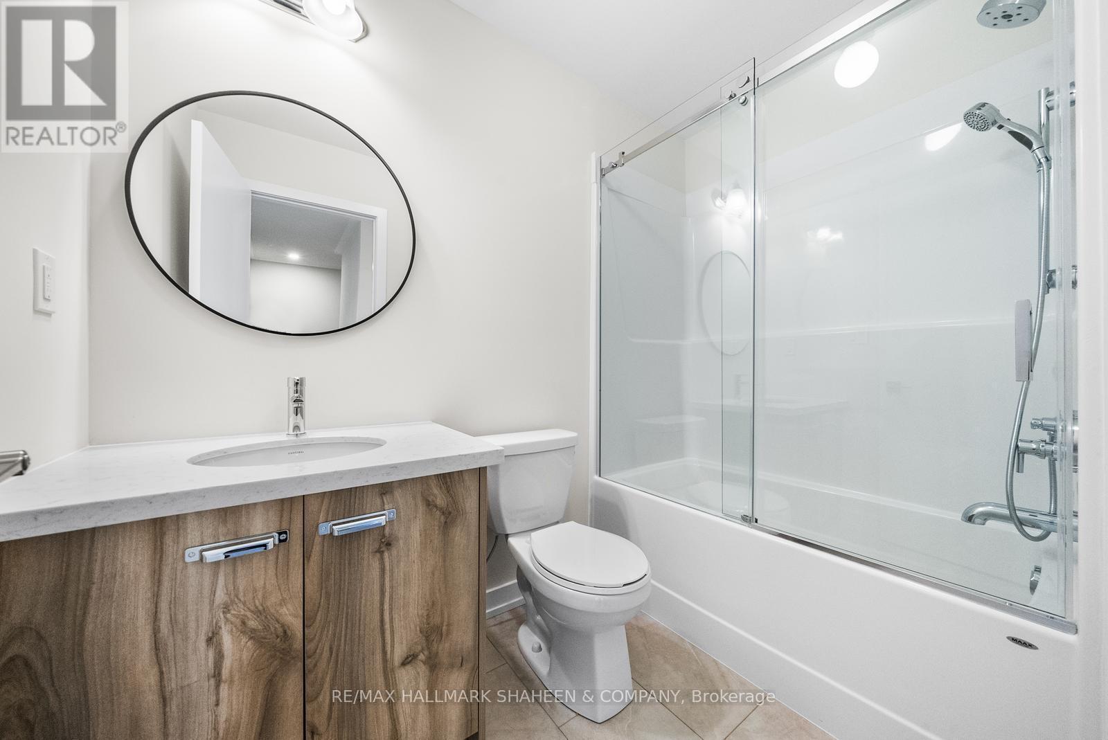 1354 Kaniv Street, Oakville, ON - Indoor Photo Showing Bathroom