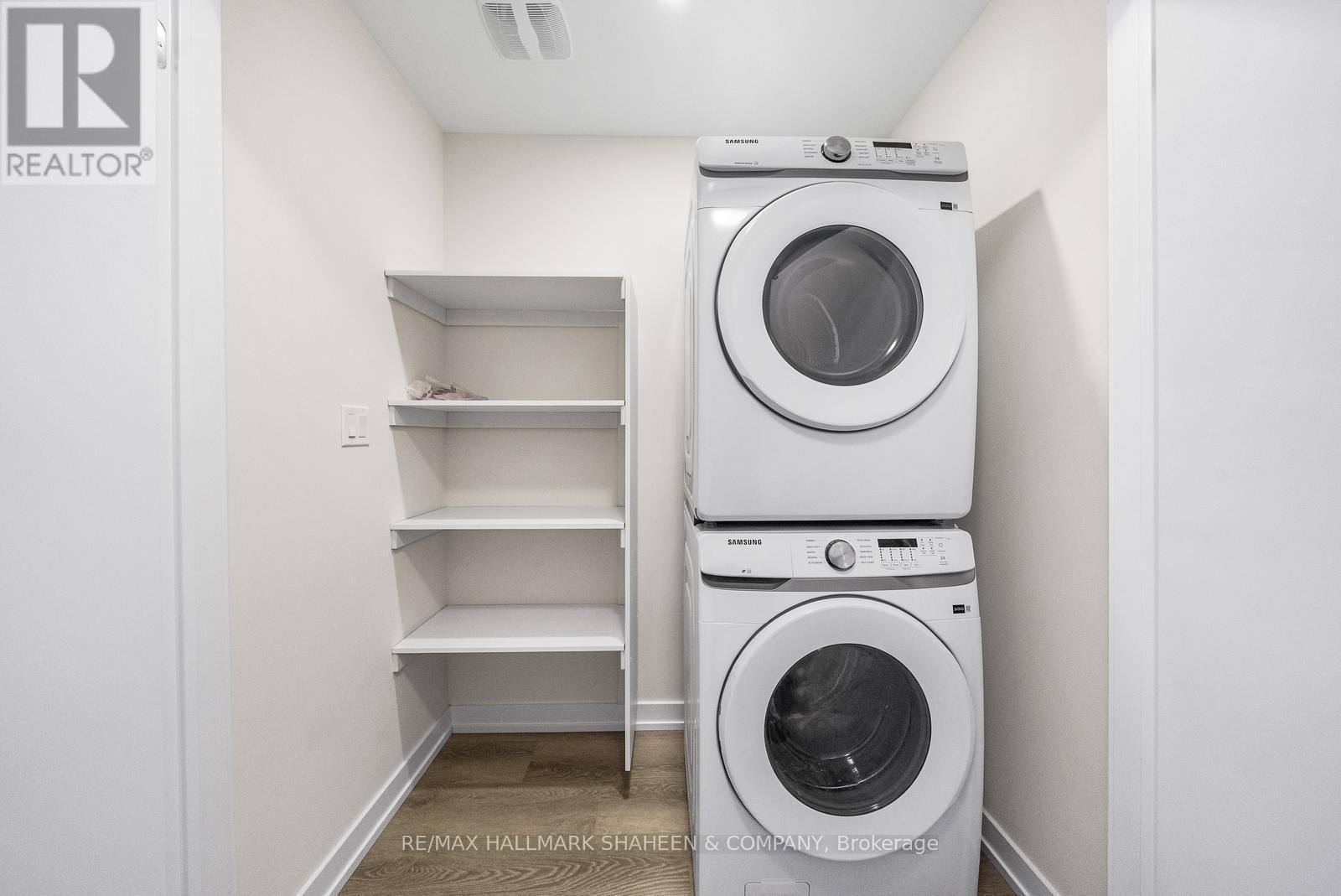 1354 Kaniv Street, Oakville, ON - Indoor Photo Showing Laundry Room