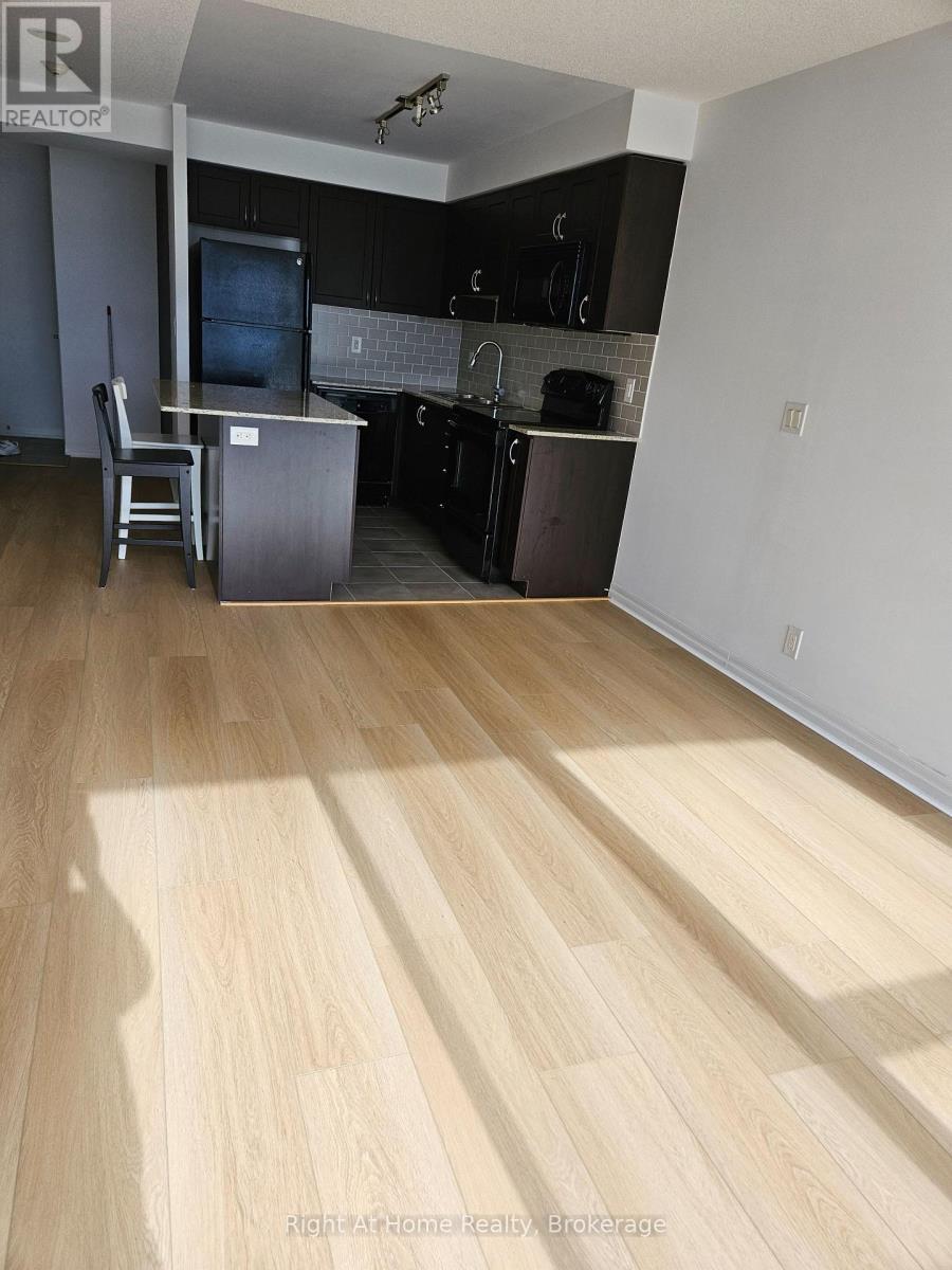 1506 - 1940 Ironstone Drive, Burlington (Uptown), ON - Indoor Photo Showing Kitchen