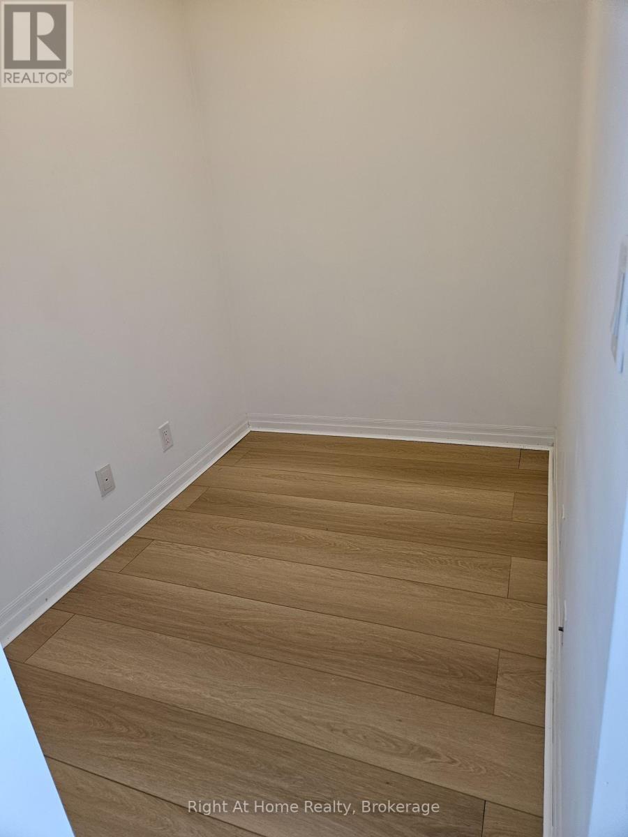 1506 - 1940 Ironstone Drive, Burlington (Uptown), ON - Indoor Photo Showing Other Room