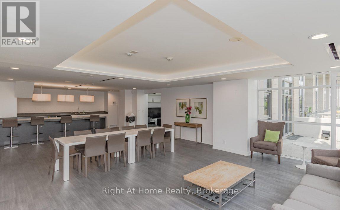 1506 - 1940 Ironstone Drive, Burlington (Uptown), ON - Indoor Photo Showing Other Room