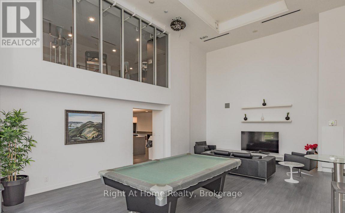 1506 - 1940 Ironstone Drive, Burlington (Uptown), ON - Indoor Photo Showing Other Room