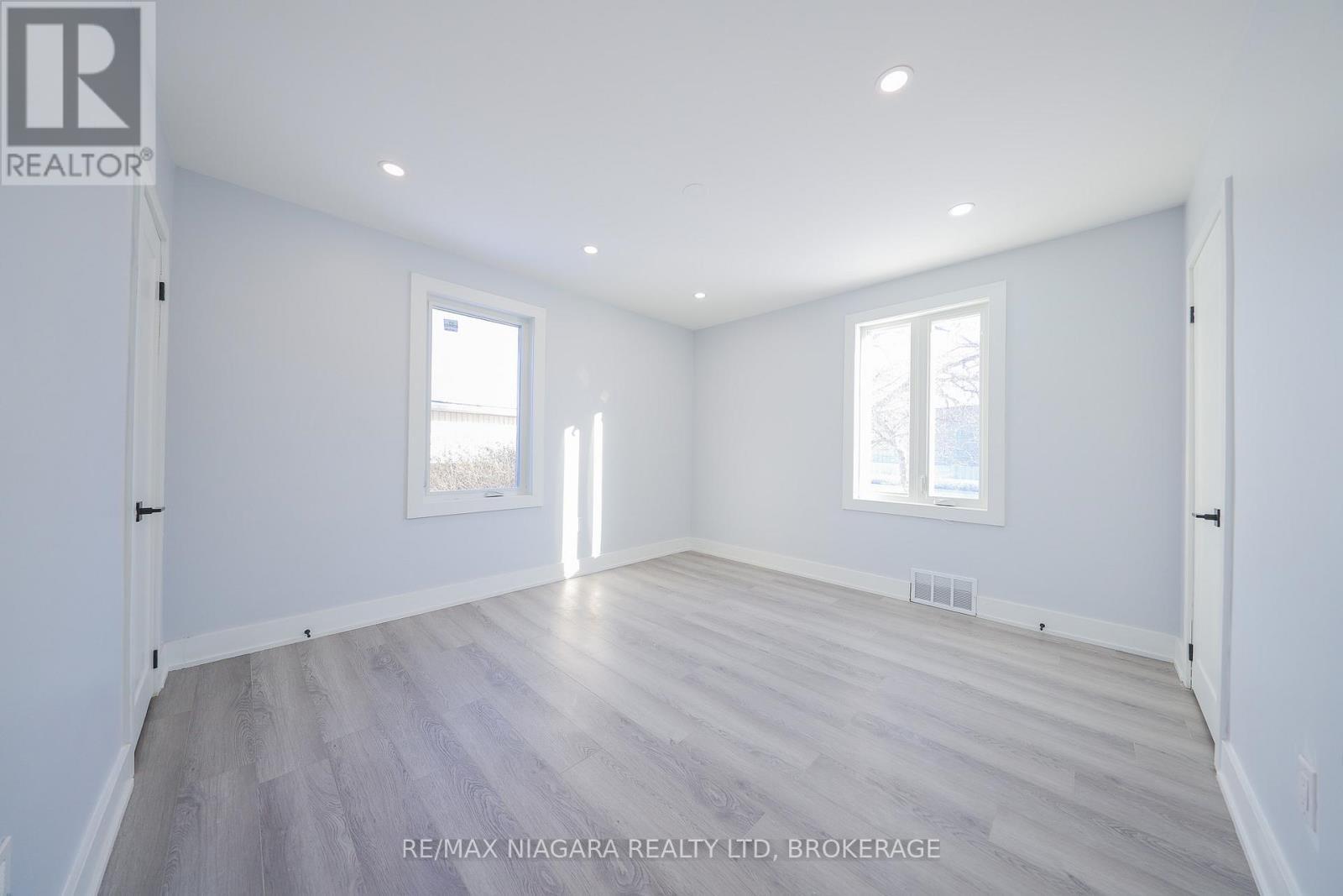 5 Meadowvale Drive, St. Catharines (Lakeport), ON - Indoor Photo Showing Other Room