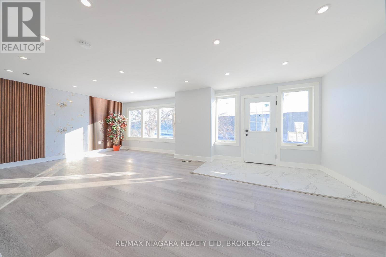 5 Meadowvale Drive, St. Catharines (Lakeport), ON - Indoor Photo Showing Other Room