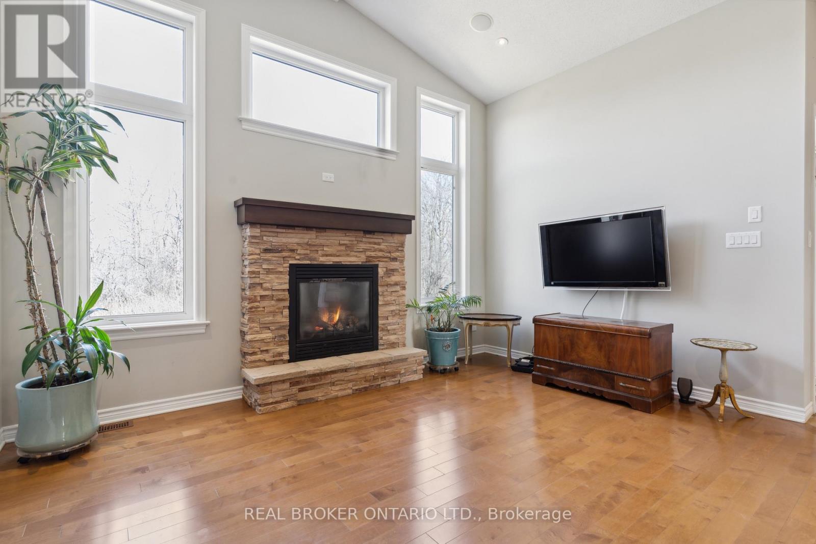 51 Waterside Drive, Carleton Place, ON - Indoor Photo Showing Living Room With Fireplace