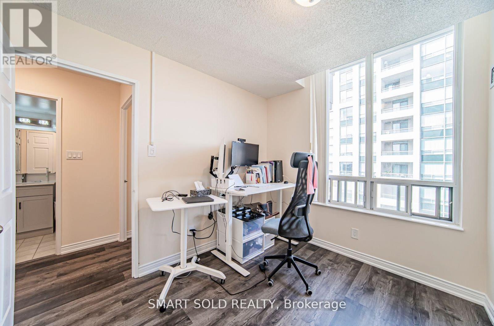 Ph210 - 256 Doris Avenue, Toronto, ON - Indoor Photo Showing Office