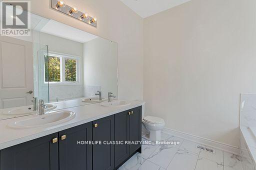 74 Ruby Drive, Oro-Medonte, ON - Indoor Photo Showing Bathroom