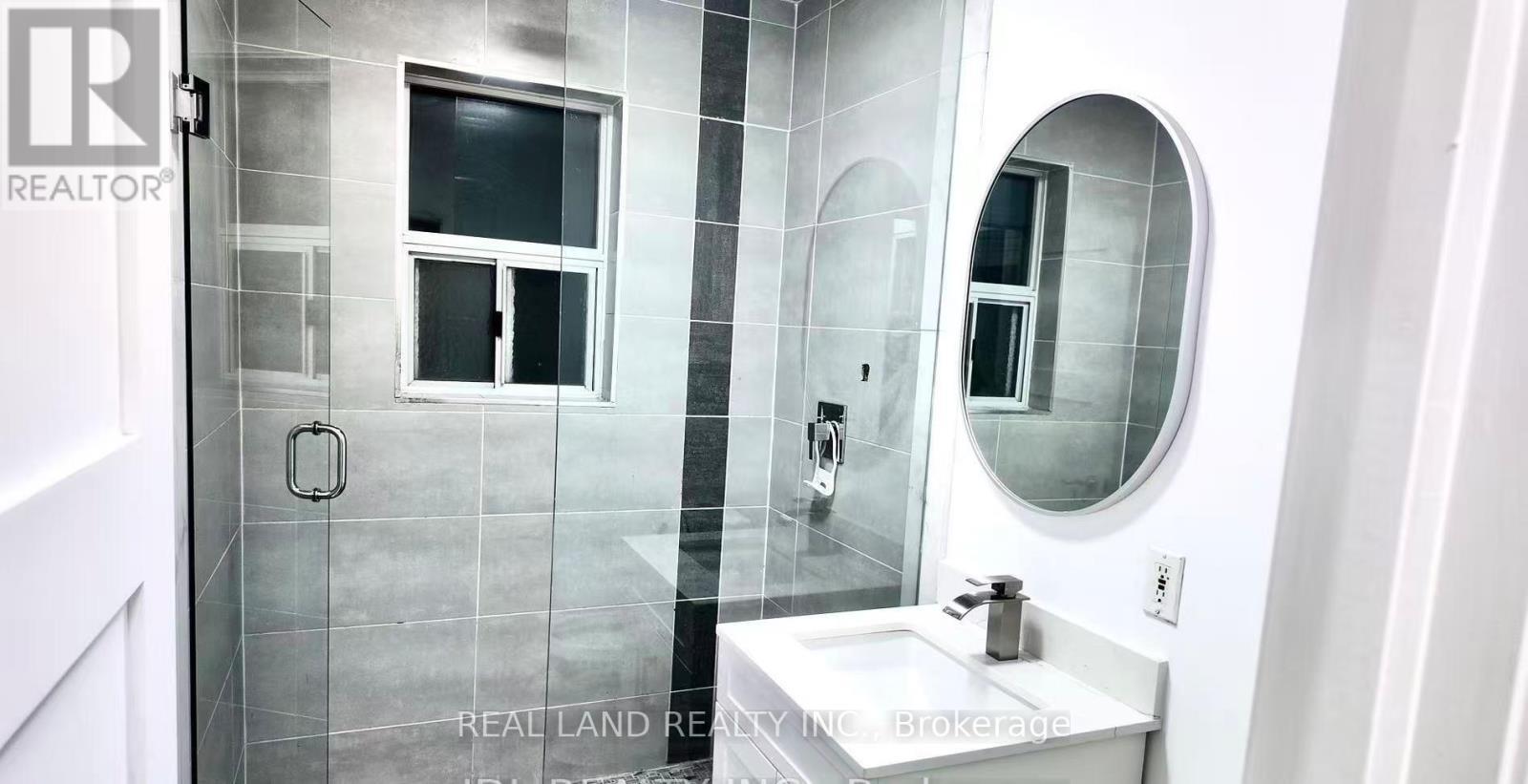 132 Edgecroft Road, Toronto, ON - Indoor Photo Showing Bathroom