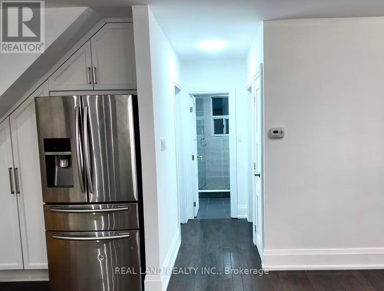 132 Edgecroft Road, Toronto, ON - Indoor