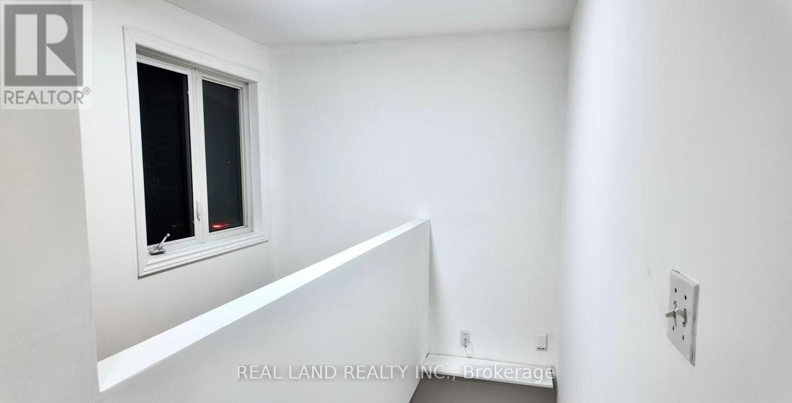 132 Edgecroft Road, Toronto, ON - Indoor Photo Showing Other Room