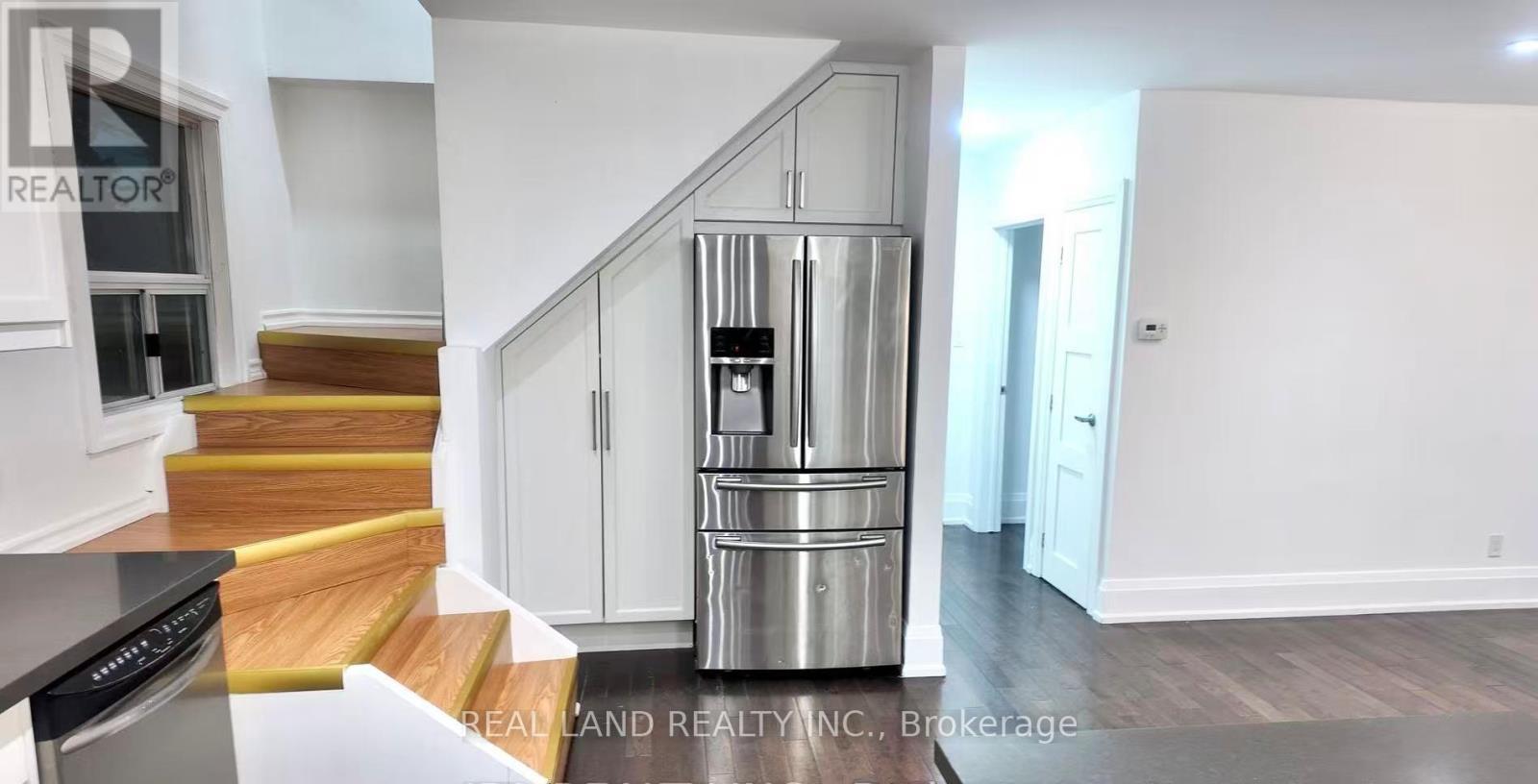 132 Edgecroft Road, Toronto, ON - Indoor Photo Showing Kitchen