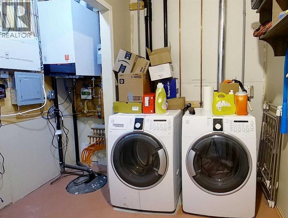 54003A Range Road 175, Rural Yellowhead County, AB - Indoor Photo Showing Laundry Room