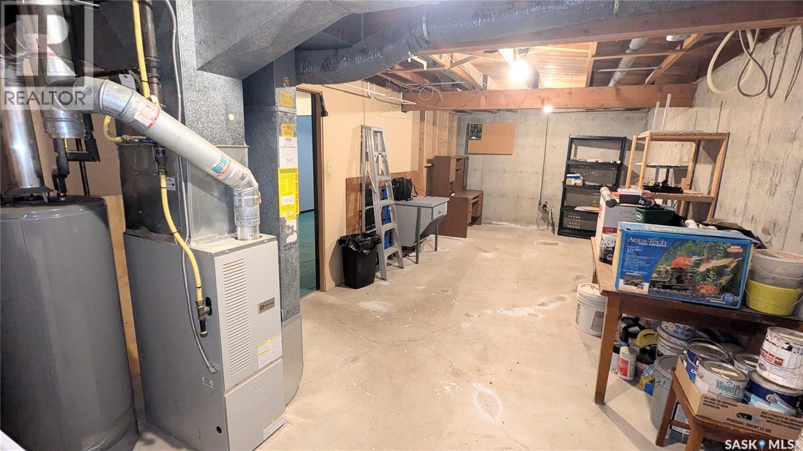 147 Ross Crescent, Saskatoon, SK - Indoor Photo Showing Basement