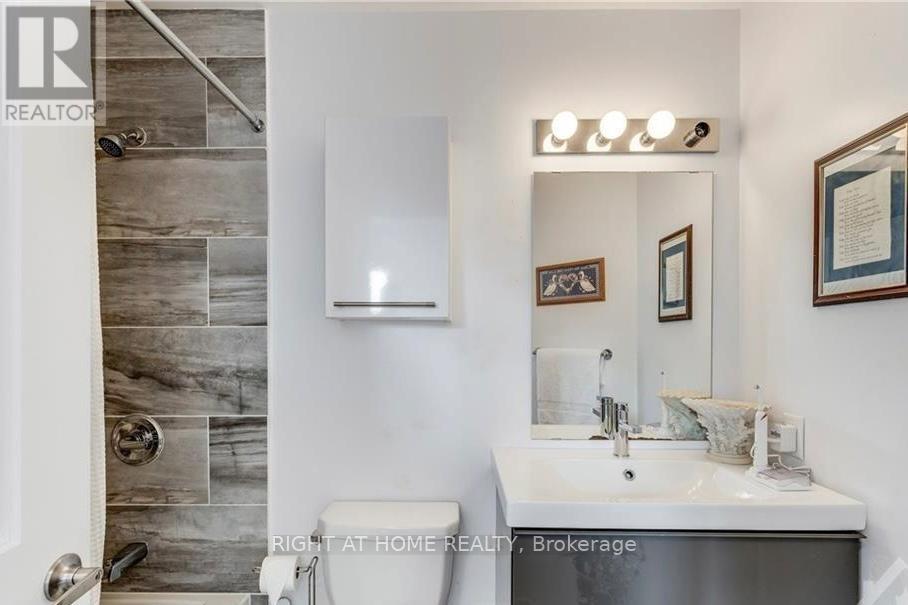 558 Recolte Private, Ottawa, ON - Indoor Photo Showing Bathroom