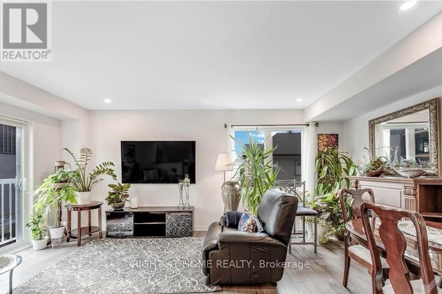 558 Recolte Private, Ottawa, ON - Indoor Photo Showing Living Room