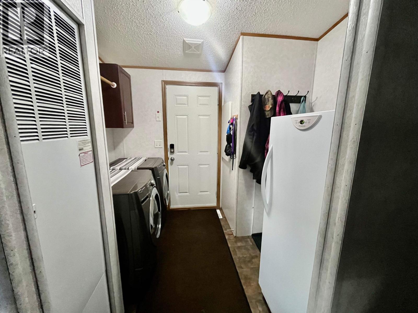 8112 85A Avenue, Fort St. John, BC - Indoor Photo Showing Laundry Room