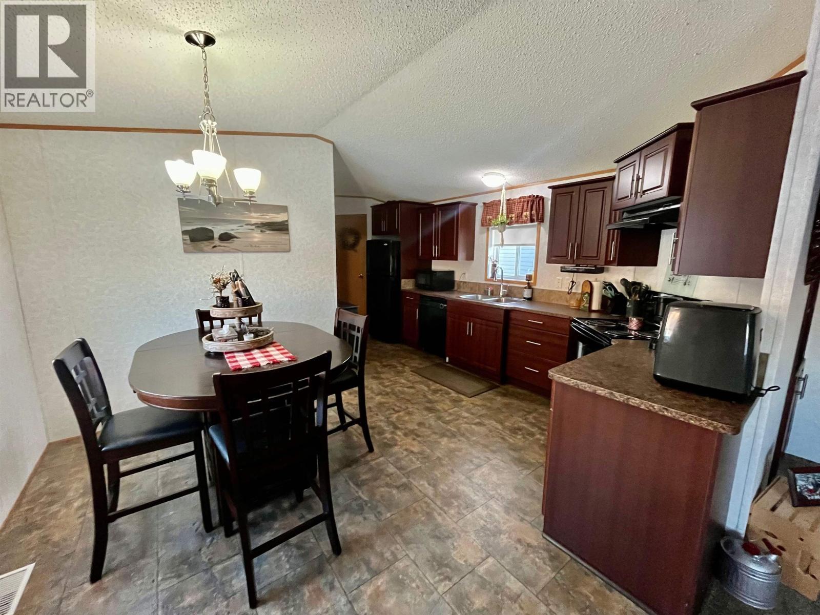 8112 85A Avenue, Fort St. John, BC - Indoor Photo Showing Other Room