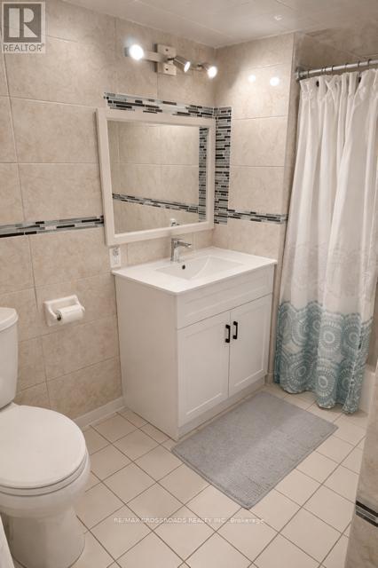 209 - 8 Silverbelle Grove, Toronto, ON - Indoor Photo Showing Bathroom