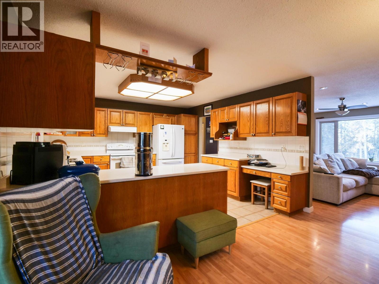 1282 Omega Road, Quesnel, BC - Indoor Photo Showing Kitchen