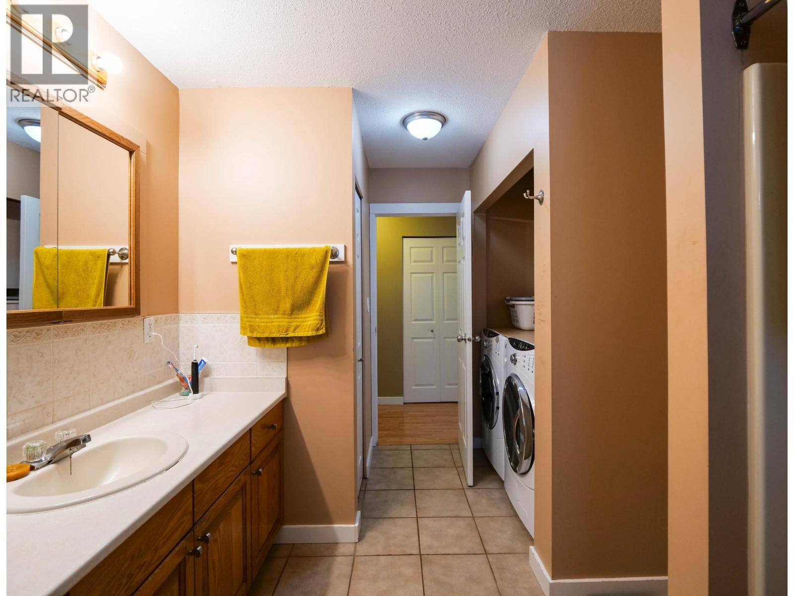 1282 Omega Road, Quesnel, BC - Indoor Photo Showing Laundry Room
