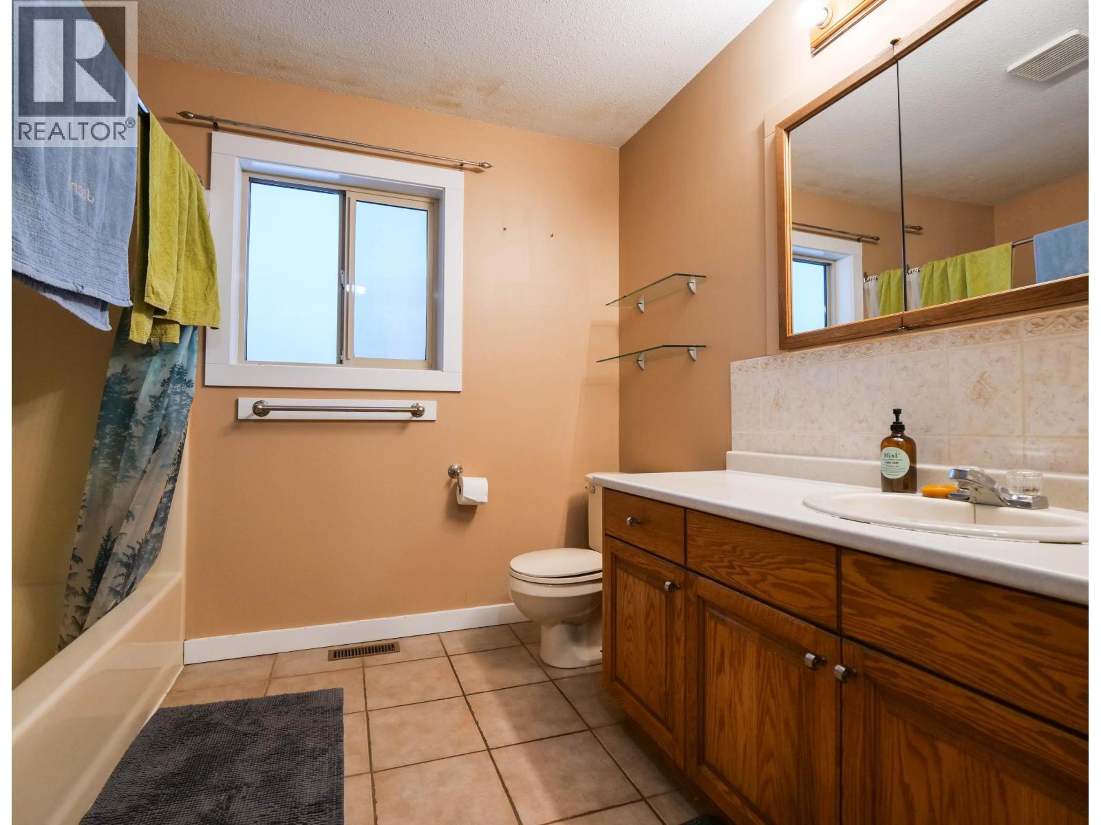 1282 Omega Road, Quesnel, BC - Indoor Photo Showing Bathroom