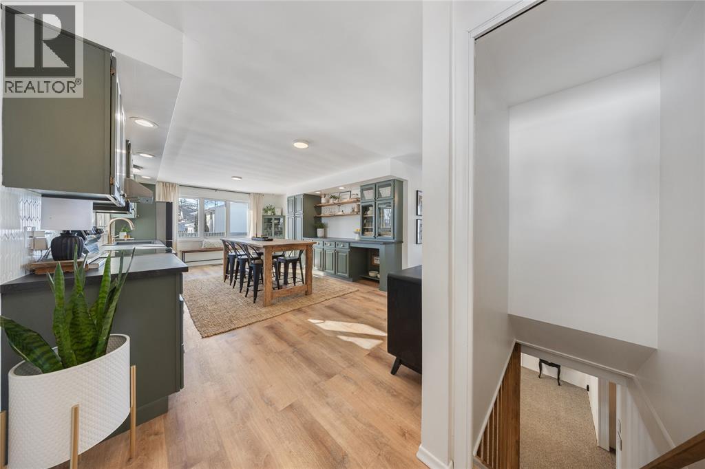 5328 Mandaumin Road, Plympton-Wyoming, ON - Indoor