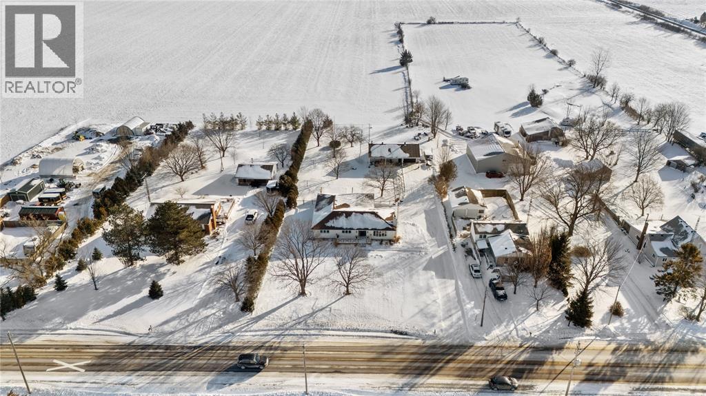 5328 Mandaumin Road, Plympton-Wyoming, ON - Outdoor With View