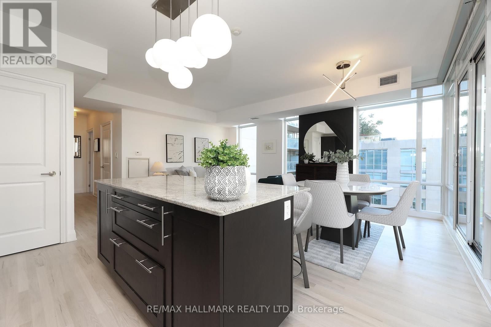 611 - 1 Bedford Road, Toronto, ON - Indoor Photo Showing Dining Room