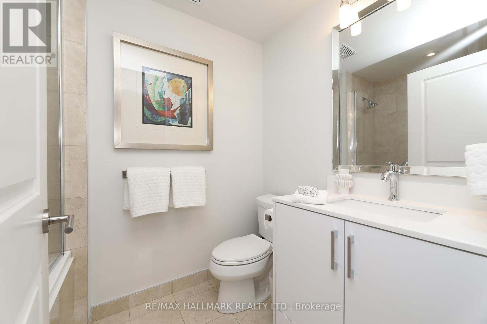 611 - 1 Bedford Road, Toronto, ON - Indoor Photo Showing Bathroom