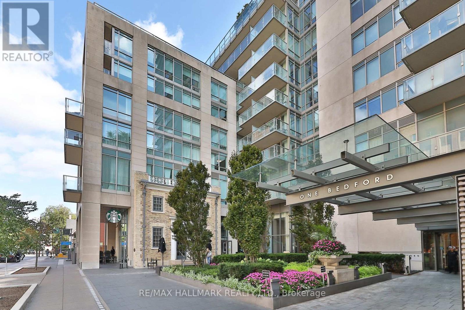 611 - 1 Bedford Road, Toronto, ON - Outdoor With Balcony With Facade