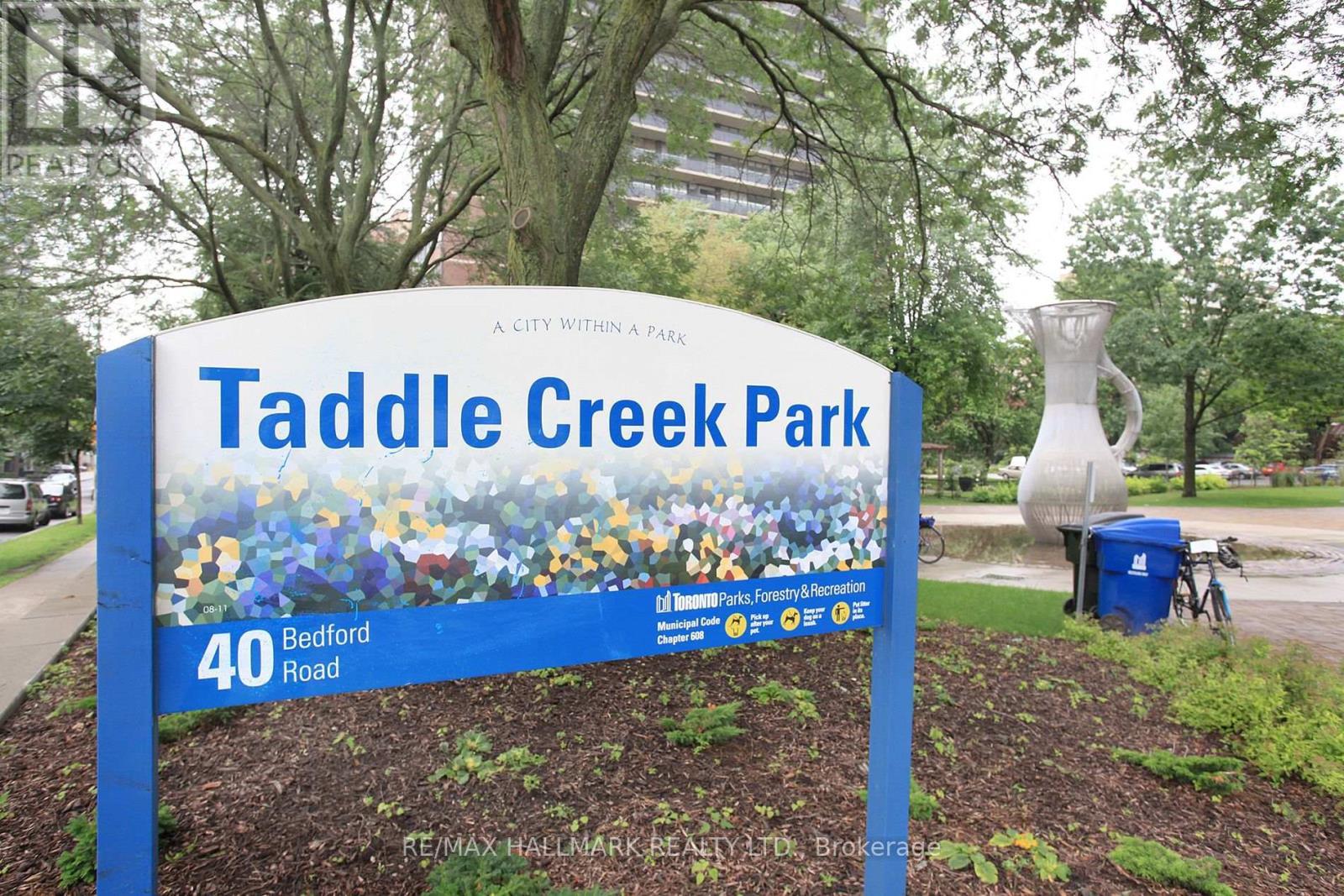 Nearby park - 611 - 1 Bedford Road, Toronto, ON - Outdoor